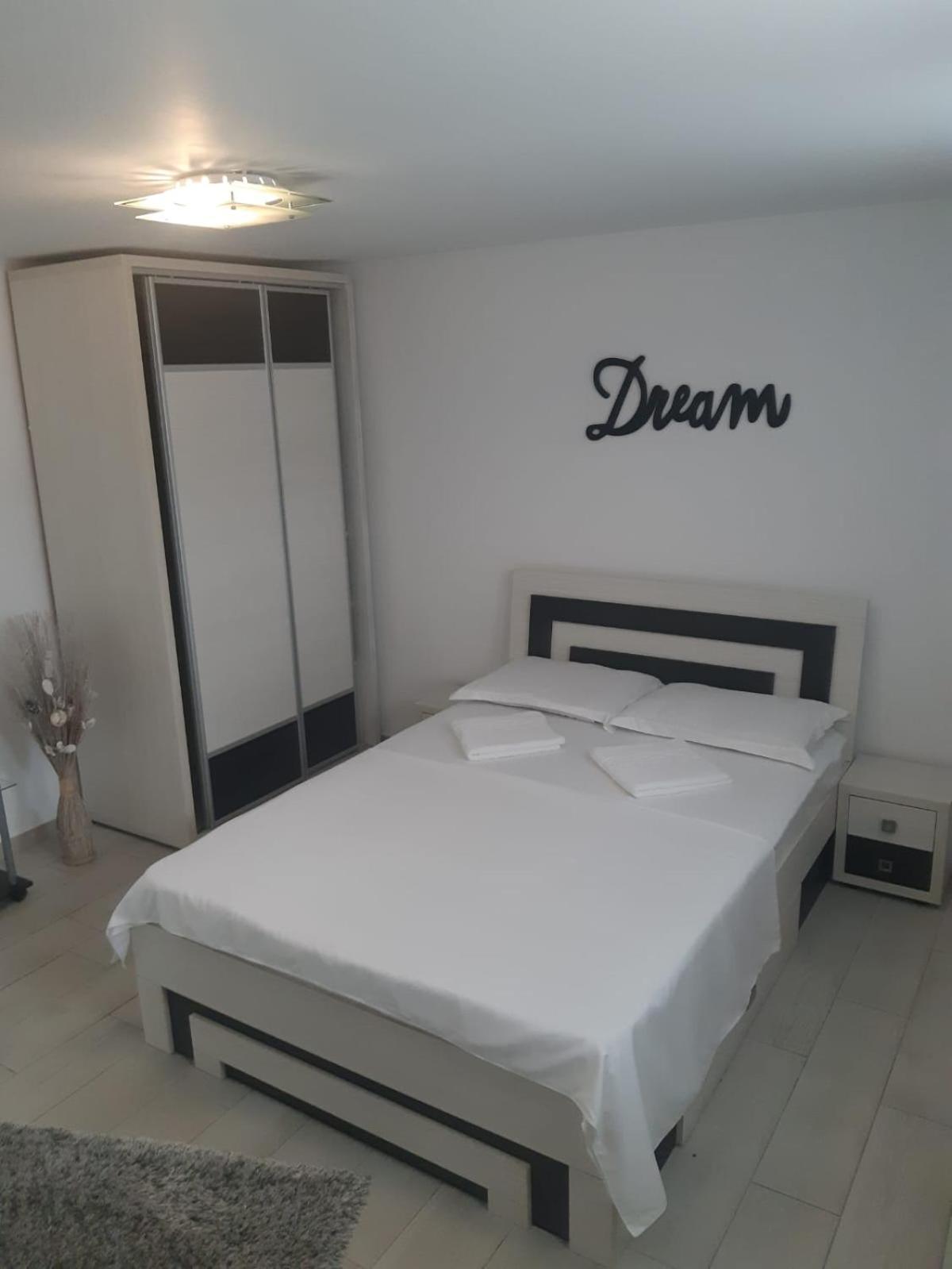 Appartement La Relax à Braşov Extérieur photo