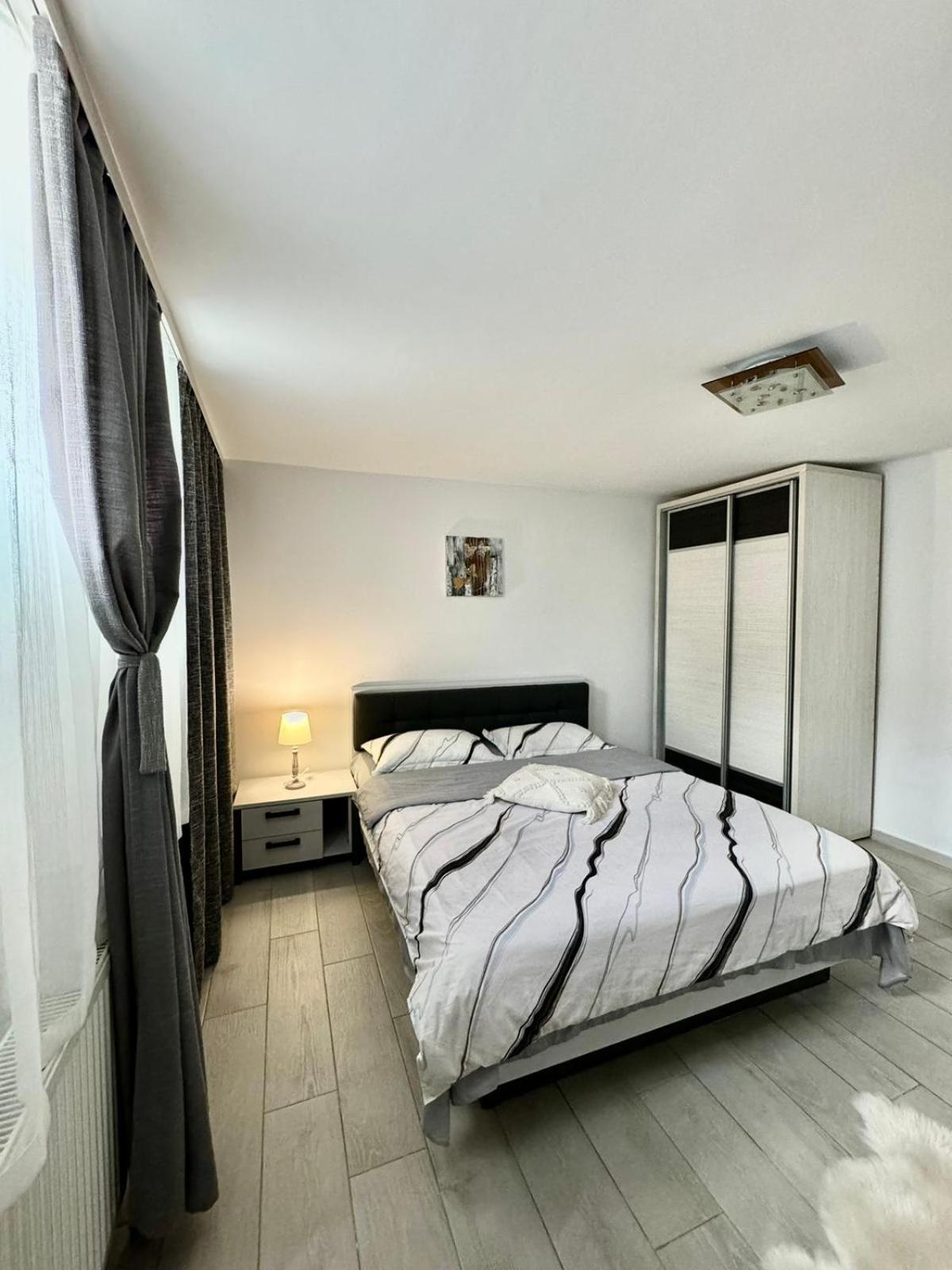 Appartement La Relax à Braşov Extérieur photo